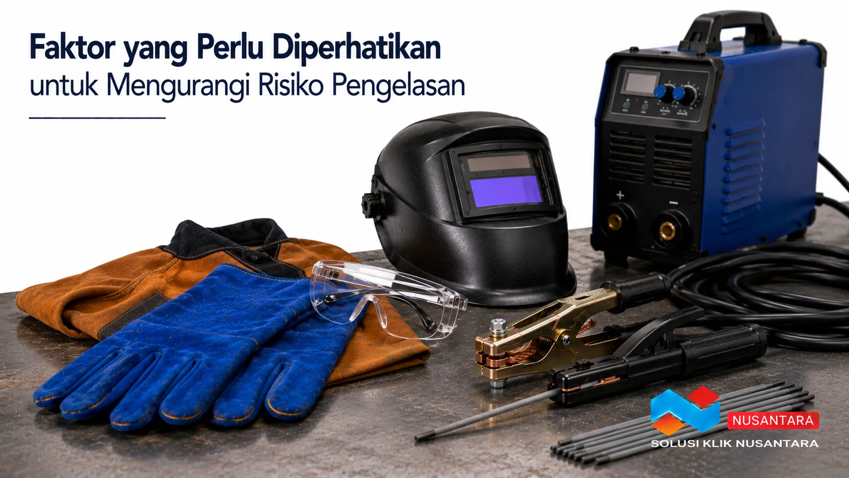 Peralatan keselamatan pengelasan seperti mesin las, helm las, sarung tangan, dan klem massa tersusun rapi untuk mendukung proses pengelasan yang aman.